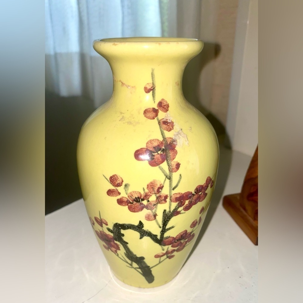 Yellow Floral Vintage Chinese Ceramic Vase.